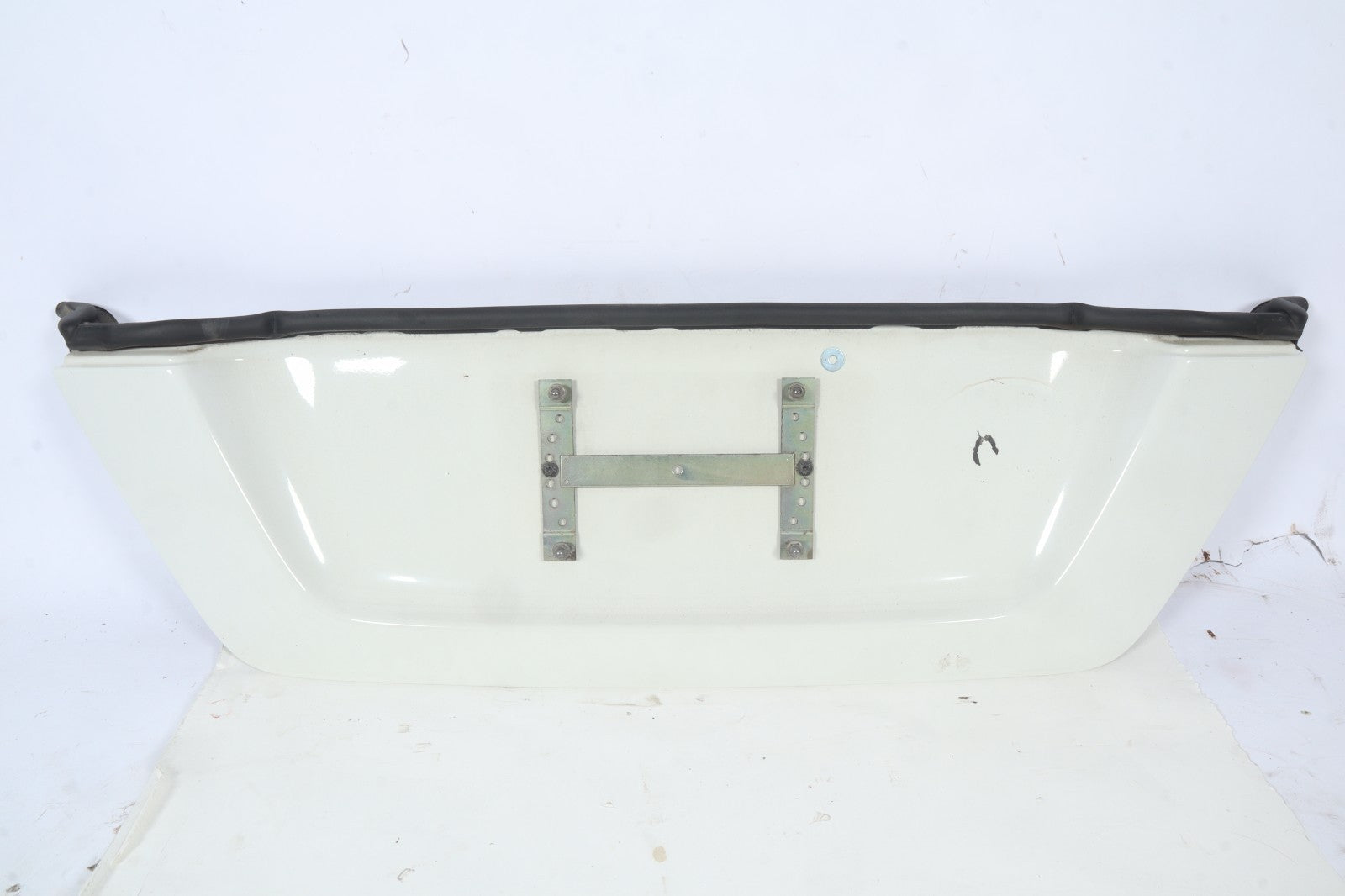 2006-2013 VOLVO C70 REAR TRUNK LID SHELL LICENSE PLATE PANEL TRIM 9214458 OEM