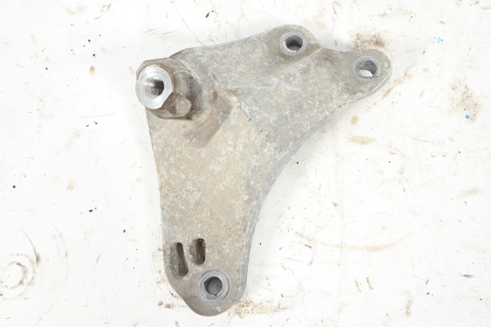 2012 VOLVO C70 ENGINE BRACKET LEFT SIDE OEM 3778794