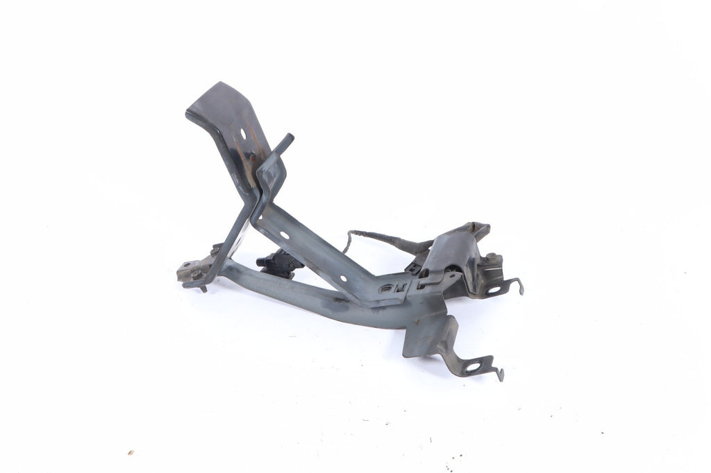 2007-2015 MAZDA CX-9 CX9 FRONT FENDER BRACKET RETAINER HOLDER OEM