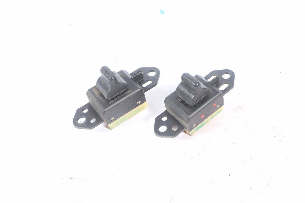 2001-2007 CHRYSLER TOWN COUNTRY DOOR SWITCH FRONT RIGHT LEFT LOCK OEM