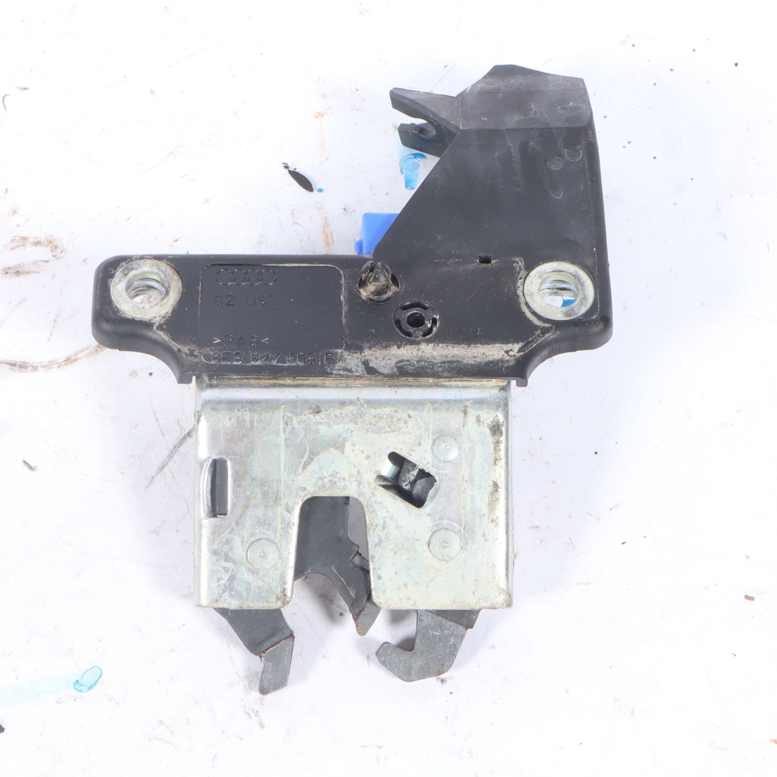 2002-05 Audi A4 S4 B6 Trunk Latch Actuator Lock OEM 8E5827505B