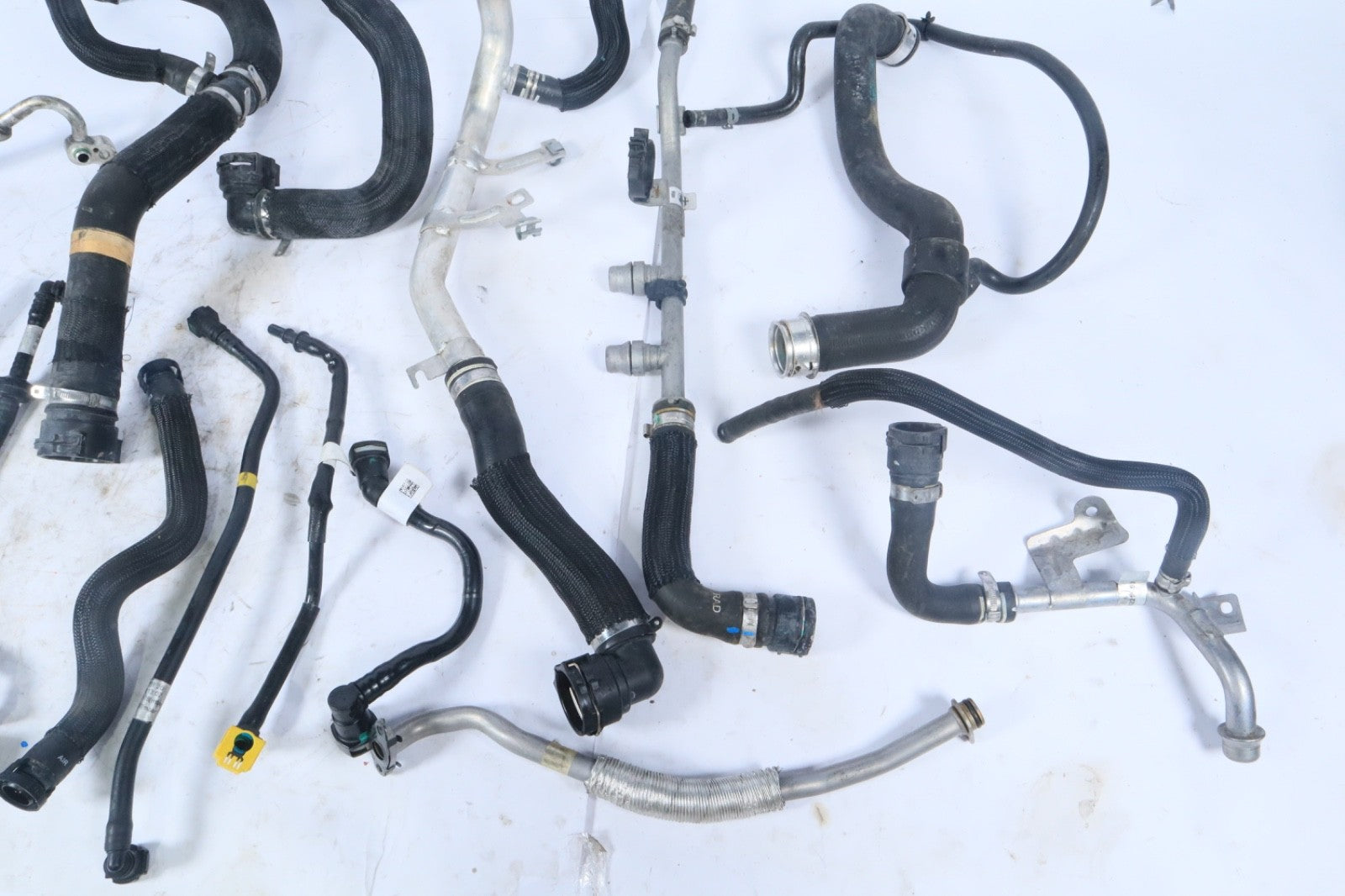 2018-2024 ALFA ROMEO STELVIO 2.0L ENGINE COOLANT PIPE SET OEM