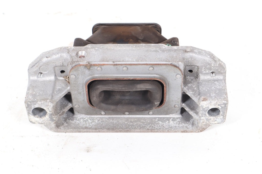 2016-2020 MITSUBISHI OUTLANDER PHEV ENGINE MOUNT BRACKET OEM