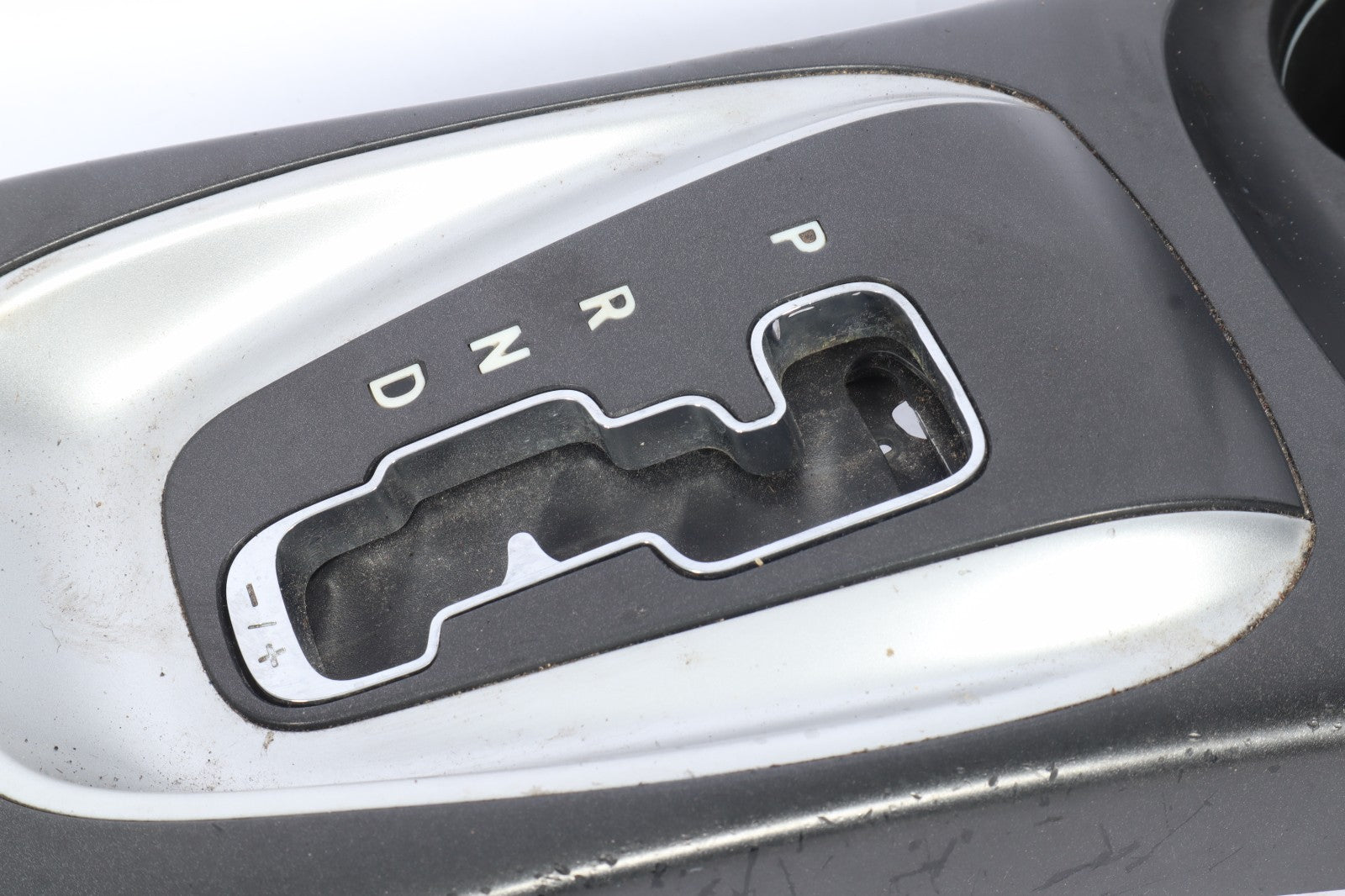 2011-2018 DODGE JOURNEY CENTER CONSOLE CUP HOLDER SHIFTER TRIM BEZEL 1QG55JXPAC