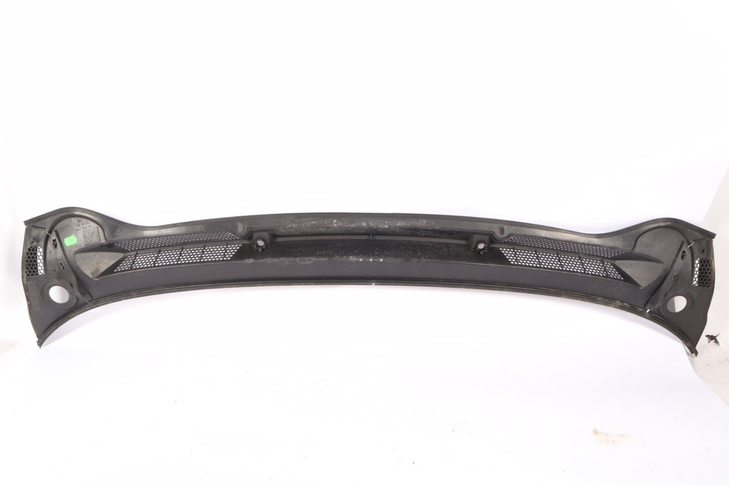 2016-2019 Buick Cascada OEM Cowl Vent Panel 13318718