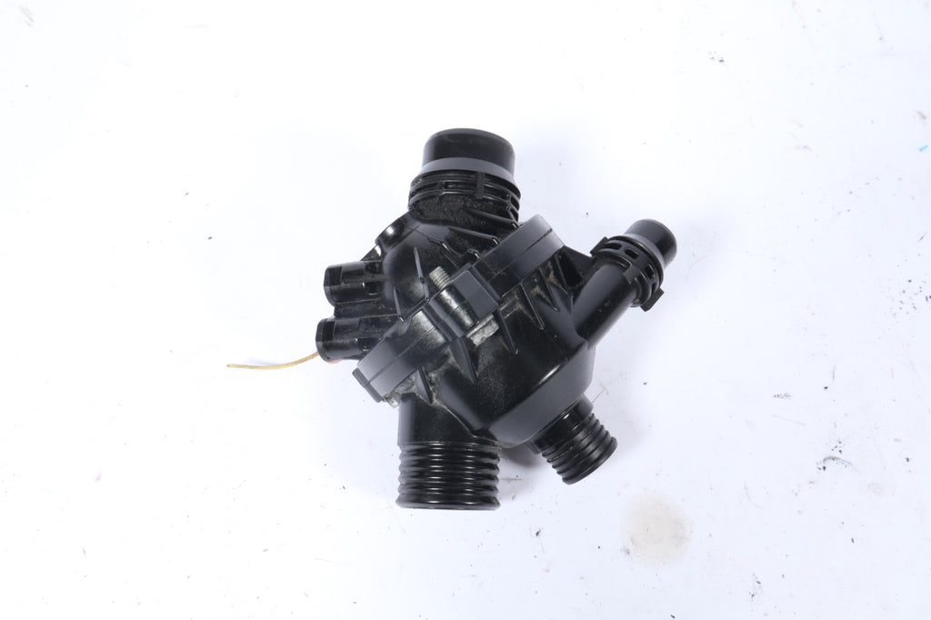 2007-2013 BMW E60 E90 E92 E93 N51 ENGINE COOLANT THERMOSTAT HOUSING PIPE OEM