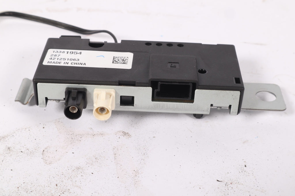 2016-2019 Buick Cascada Radio Antenna Amplifier Control Module OEM 13381954