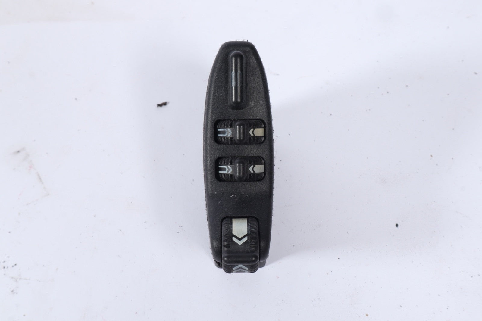 1998-2002 MERCEDES BENZ E320 FRONT DRIVER SEAT SWITCH OEM 2108000178