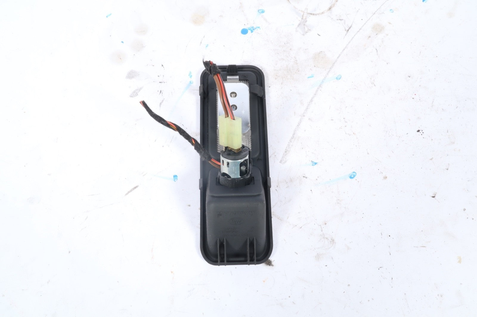 2003-2009 Range Rover HSE Rear Right Trunk Light Lamp Socket OEM 7027276