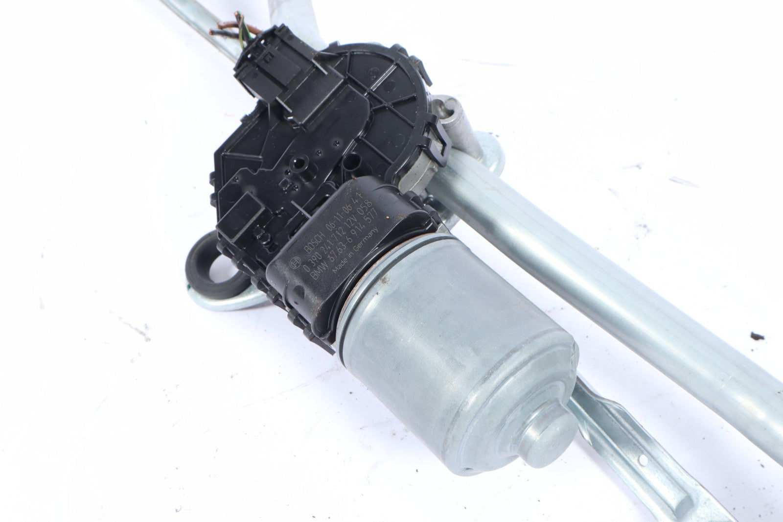2004-2010 BMW X3 WINDSHIELD WIPER MOTOR & LINKAGE TRANSMISSION OEM 61617051669