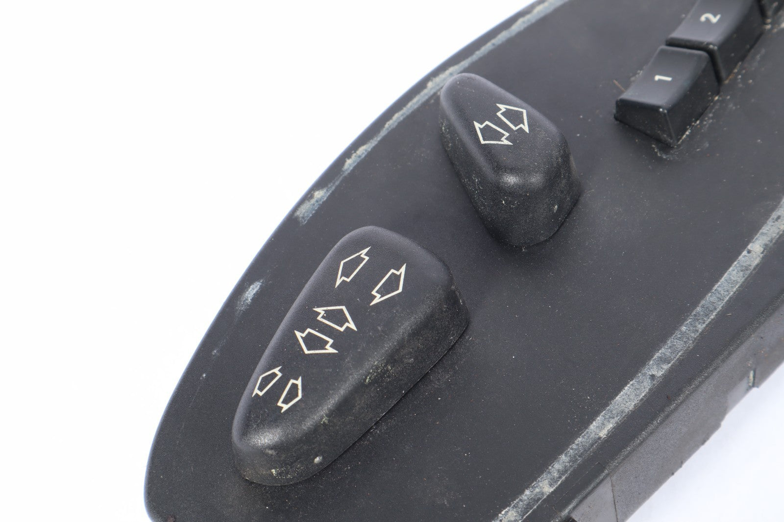 2000-2010 BMW X3 DRIVER SIDE POWER SEAT CONTROL OEM 7036125
