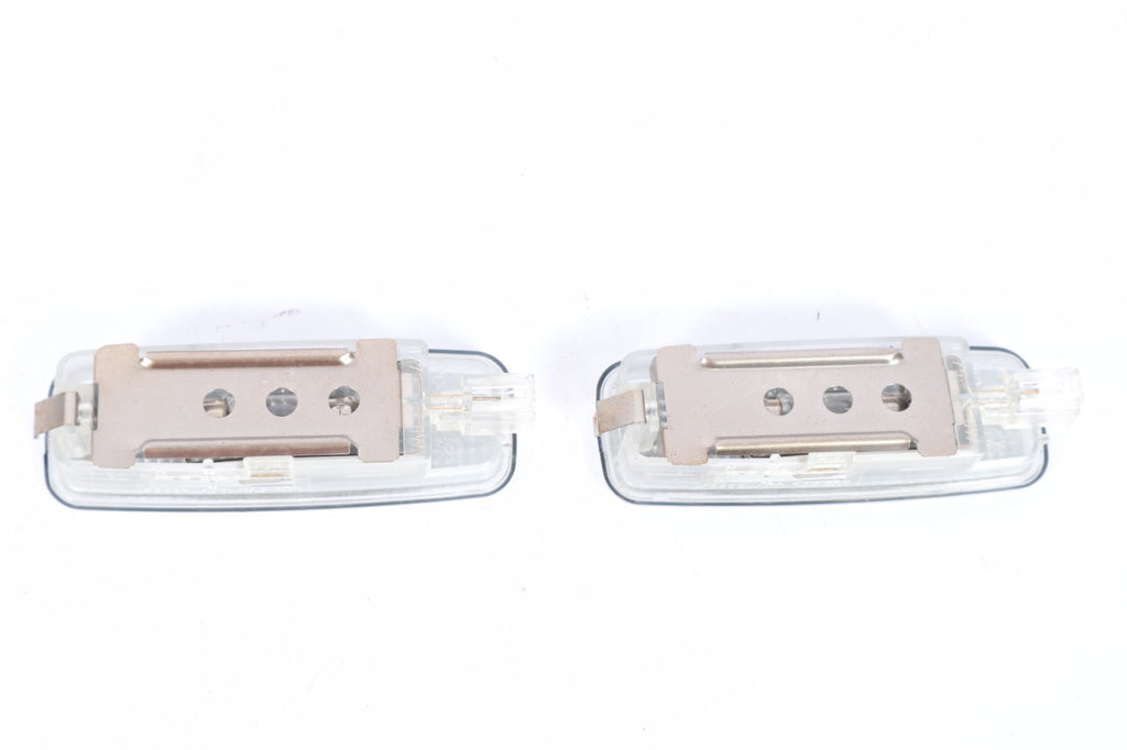 2009-2018 AUDI Q5 8R FRONT SIDE DOOR PANEL COURTESY LIGHT LAMP OEM