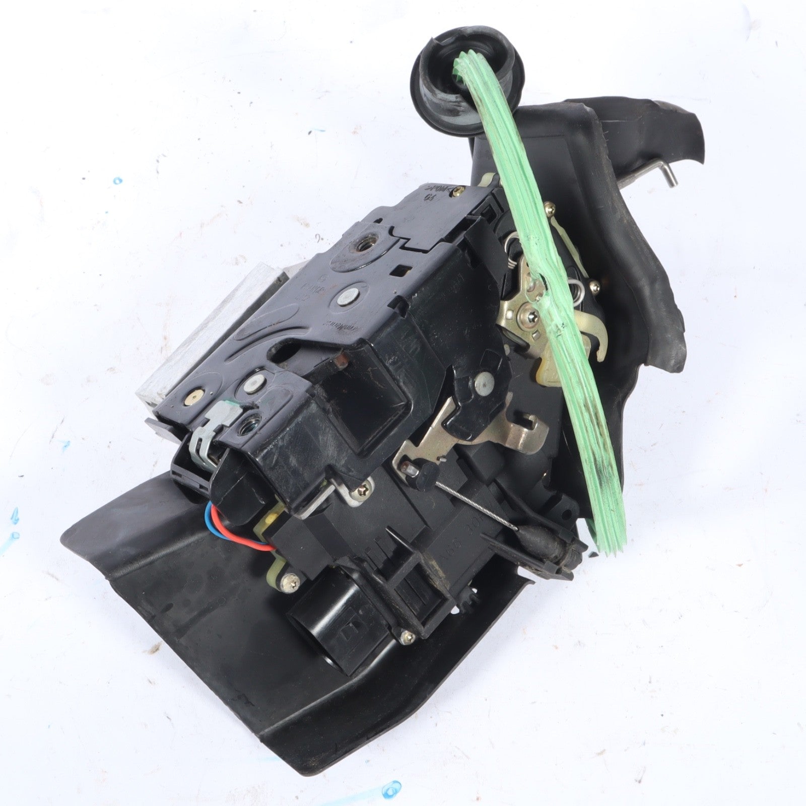 2004 AUDI A4 CONVERTIBLE FRONT LEFT DRIVER SIDE DOOR LOCK OPEN 8H0837349 OEM
