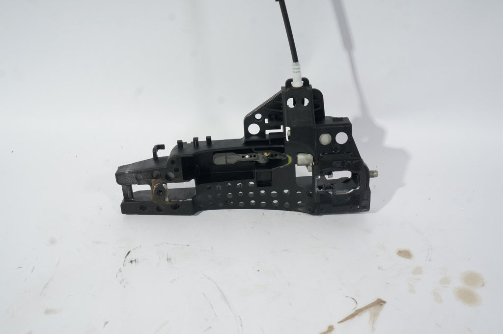 2012 - 2018 Audi A6 A7 Rear Right Exterior Door Handle Bracket 4H0837886 OEM