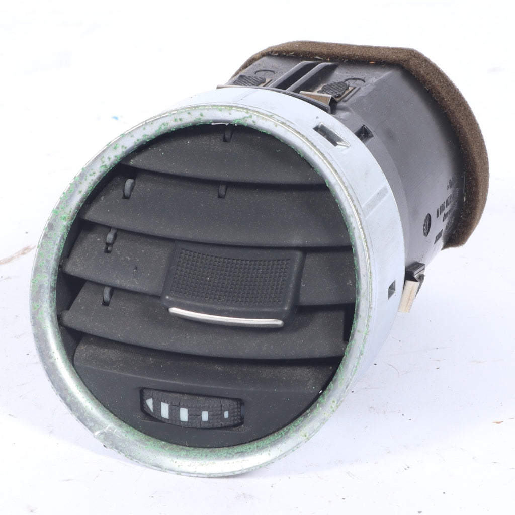 2006-2008 Audi A4 B7 Center Dash Air Vent Nozzle 8H0820951D OEM