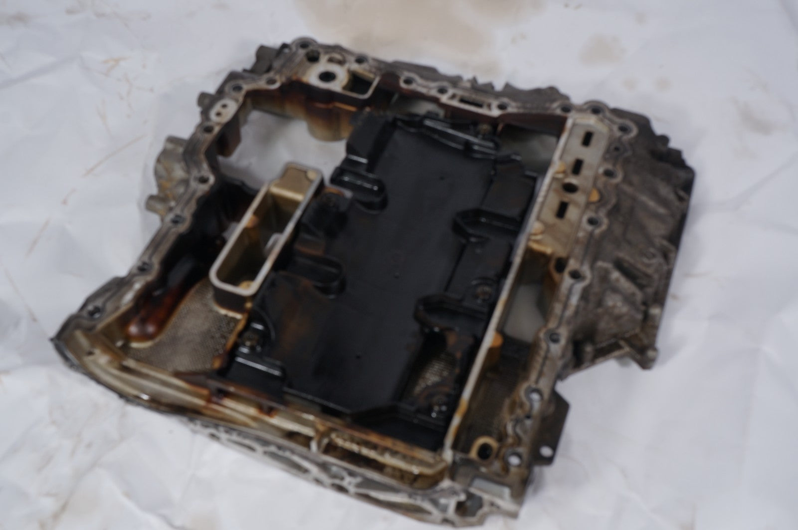 2012-2017 AUDI A6 S5 SQ5 (B8 8T C7 4G) 3.0L SUPERCHARGED ENGINE UPPER OIL PAN