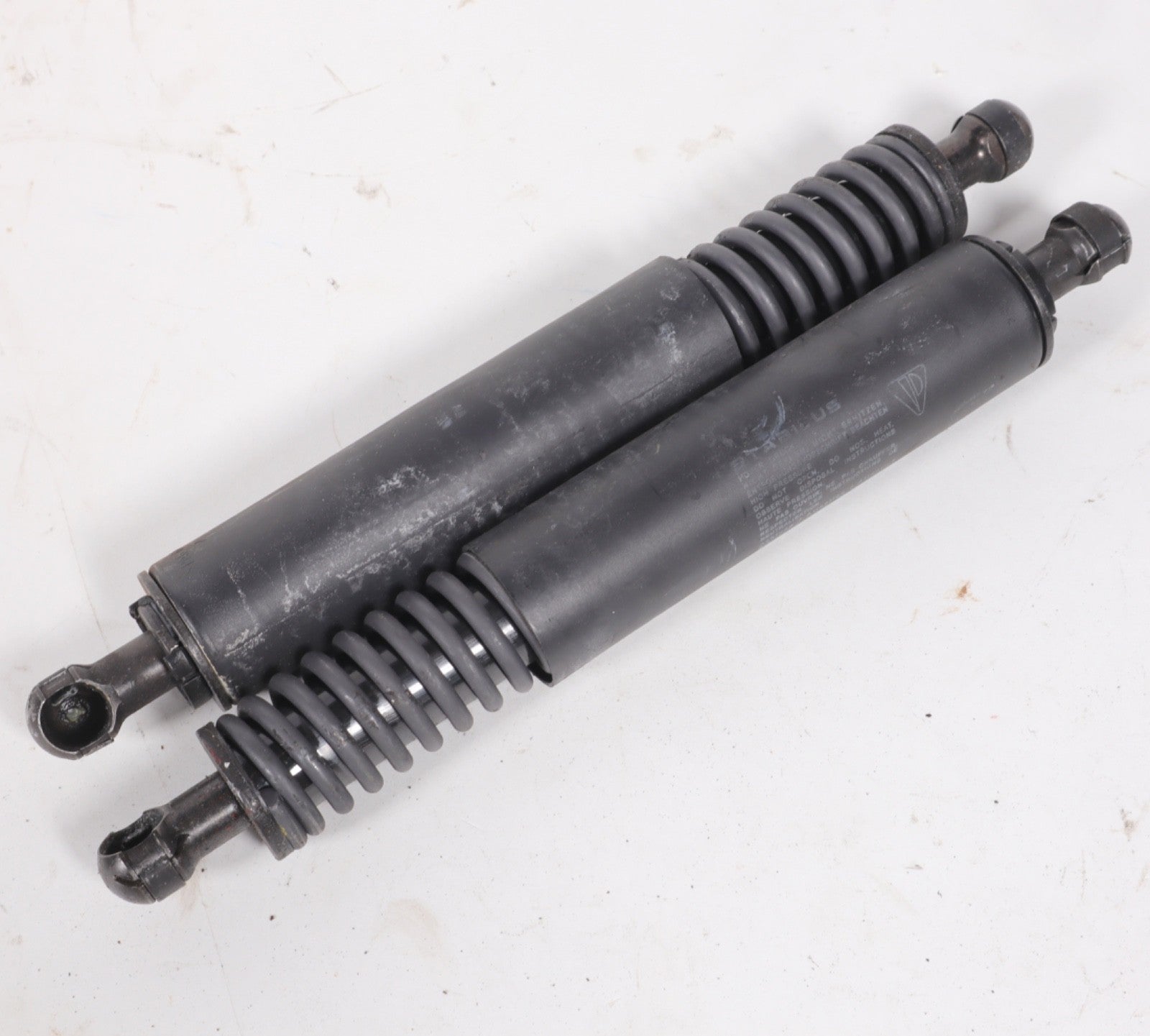 2003-2010 PORSCHE CAYENNE LIFTGATE HATCH STRUT SHOCK 7L5827550J OEM