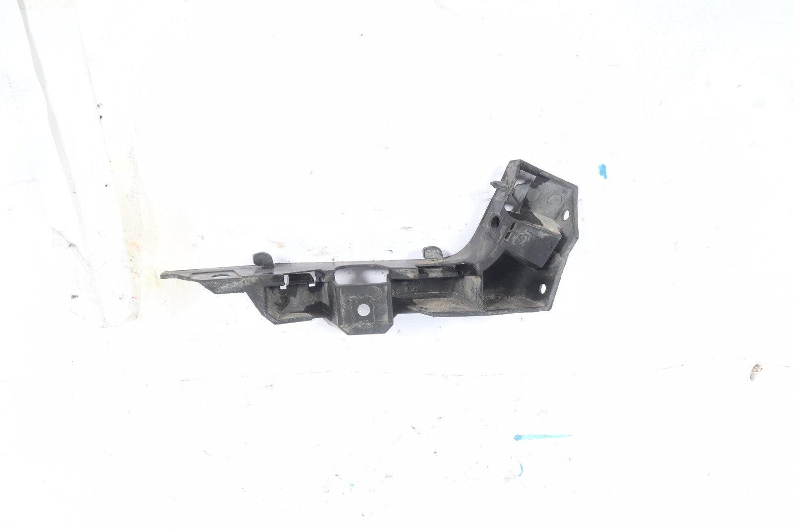 2004-2010 BMW X3 FRONT LEFT DRIVER SIDE BUMPER MOUNT BRACKET 3400919 OEM