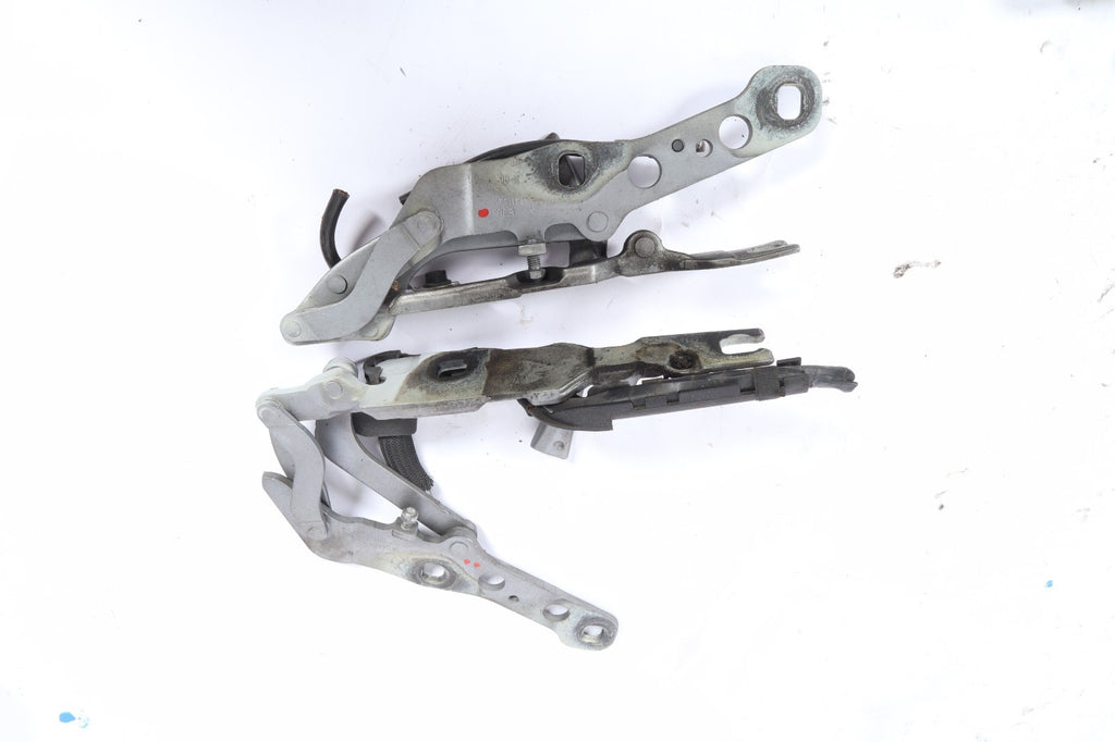 2007 - 2010 BMW X3 E83 FRONT HOOD HINGE LEFT & RIGHT SET OEM