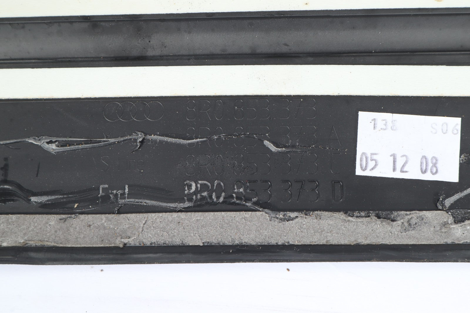 2009-2017 AUDI Q5 FRONT LEFT DOOR SILL SCUFF PLATE TRIM COVER 8R0853373D OEM