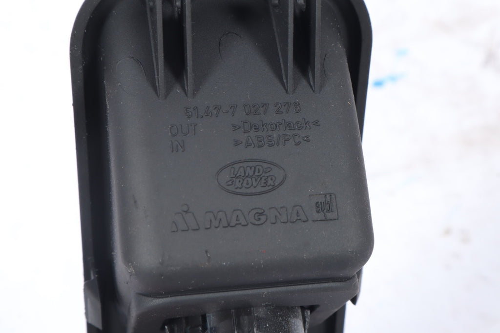 2003-2009 Range Rover HSE Rear Right Trunk Light Lamp Socket OEM 7027276