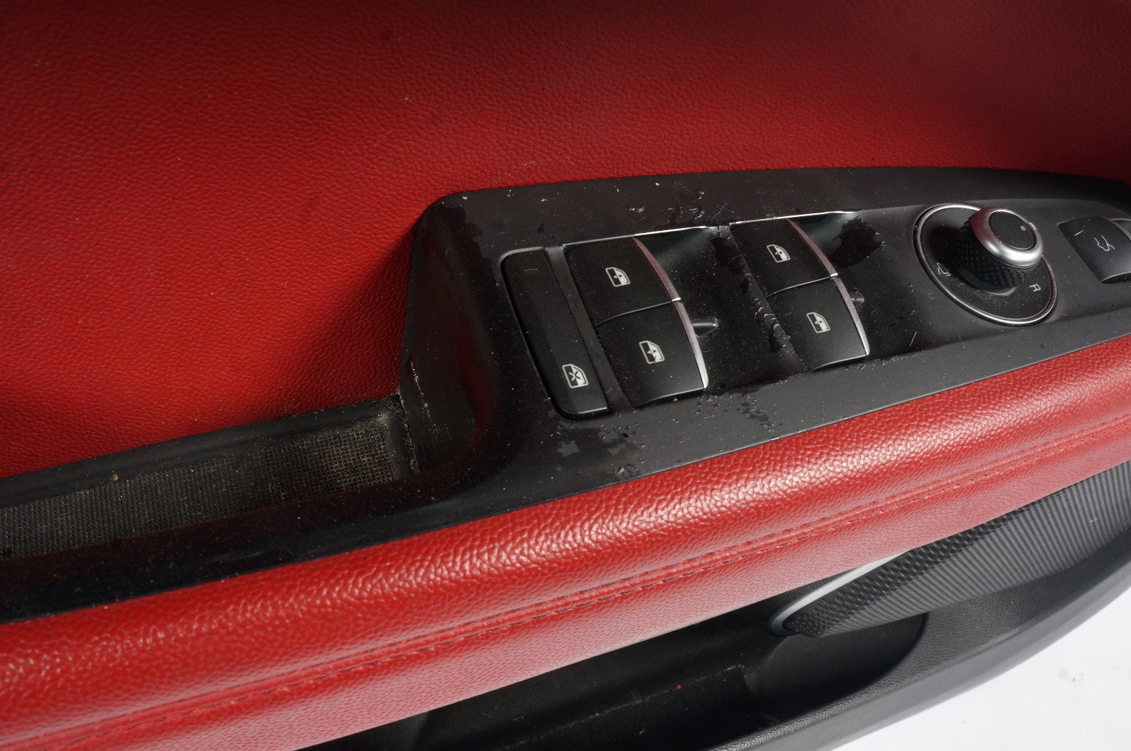 2020 - 2021 ALFA ROMEO STELVIO FRONT LEFT DOOR TRIM PANEL OEM 01561154380 RED