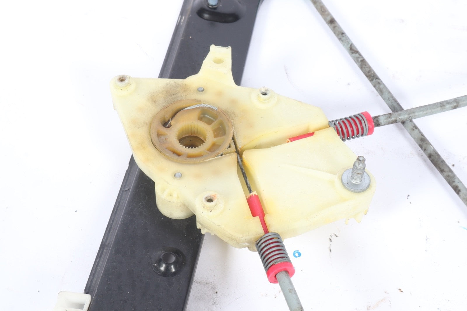 2004-2010 BMW X3 FRONT RIGHT DOOR WINDOW REGULATOR  OEM