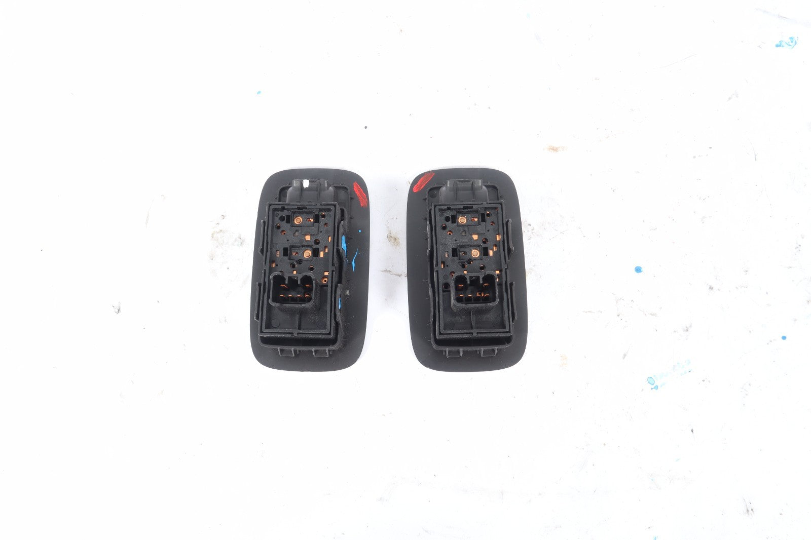 2016-2019 BUICK CASCADA SWITCH REAR LEFT RELEASE HANDLE BEZEL OEM