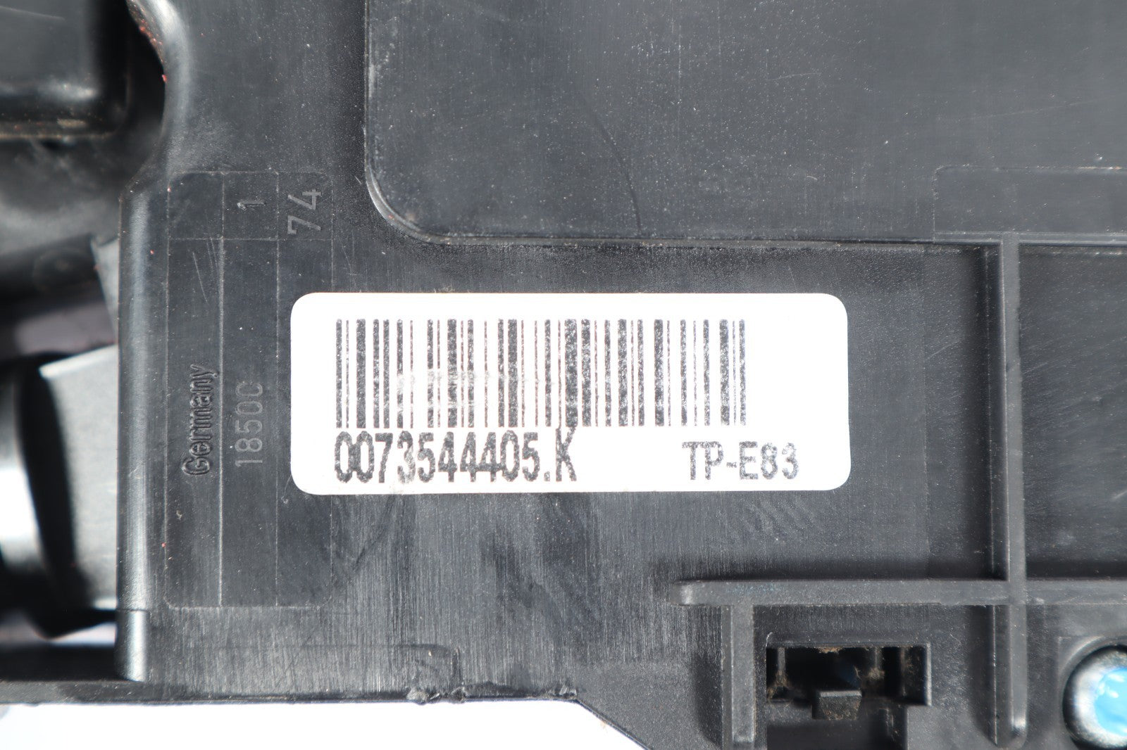 2004-2010 BMW X3 2.5L A/T POWER DISTRIBUTION INTERIOR FUSE BOX 8364540 OEM