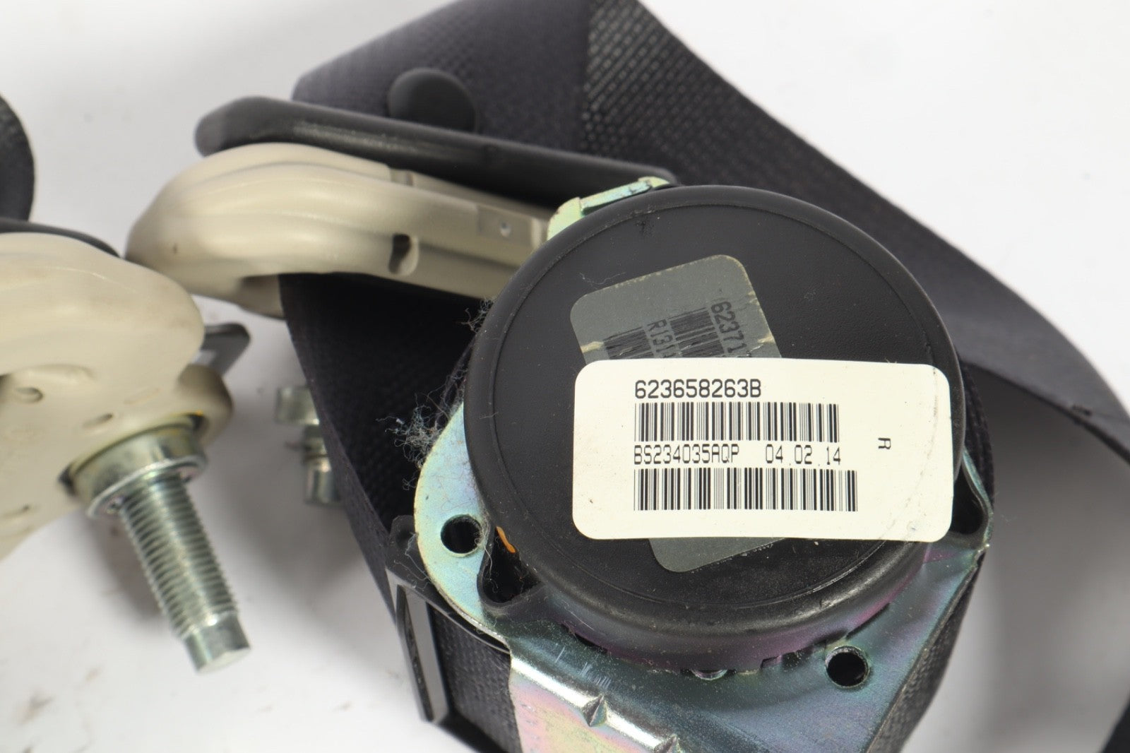 2013 - 2016 Nissan Leaf Seat Belt Rear Left And Right Back OEM