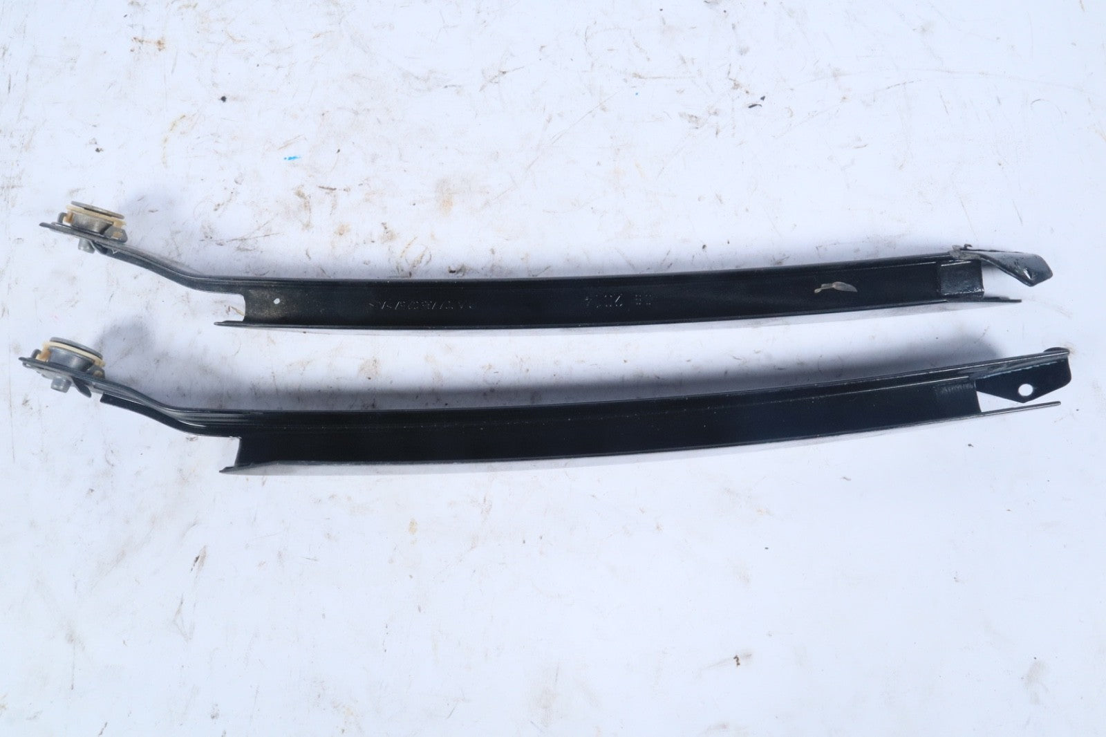 2010-2014 Mercedes E350 W207 Rear Quarter Glass Division Bar Set Molding OEM