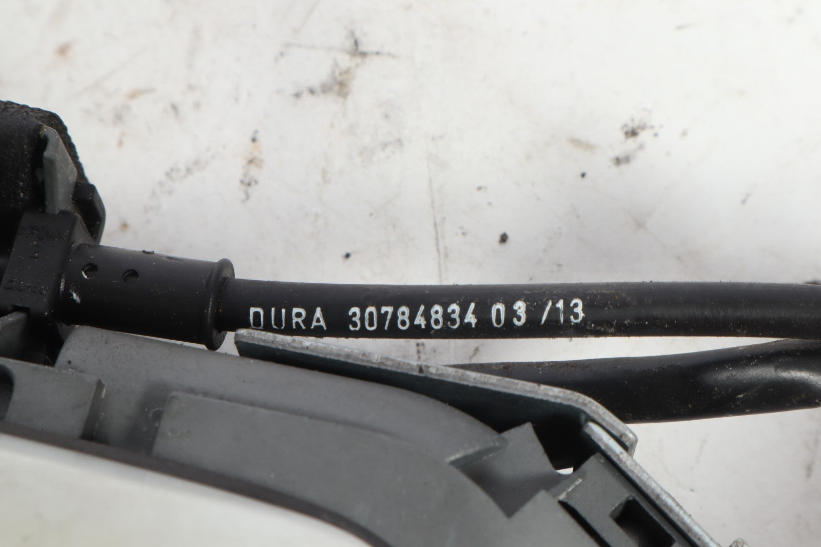 2006-2013 VOLVO  C70 FRONT LEFT  DRIVER SIDE EXTERIOR DOOR HANDLE TRIM OEM