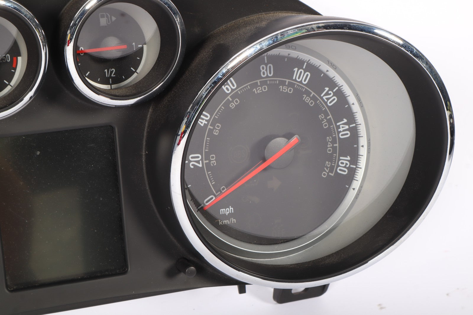 2016 – 2019 Buick Cascada Instrument Cluster Speedometer Tachometer OEM