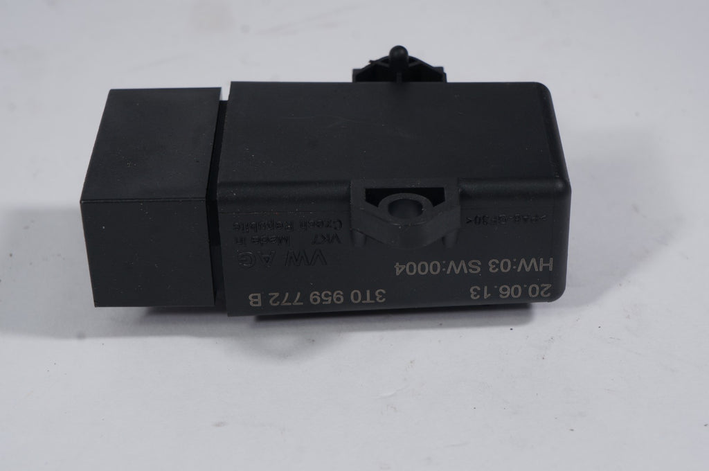 2012 - 2018 AUDI A7 Rear Heated Seat Control Module OEM