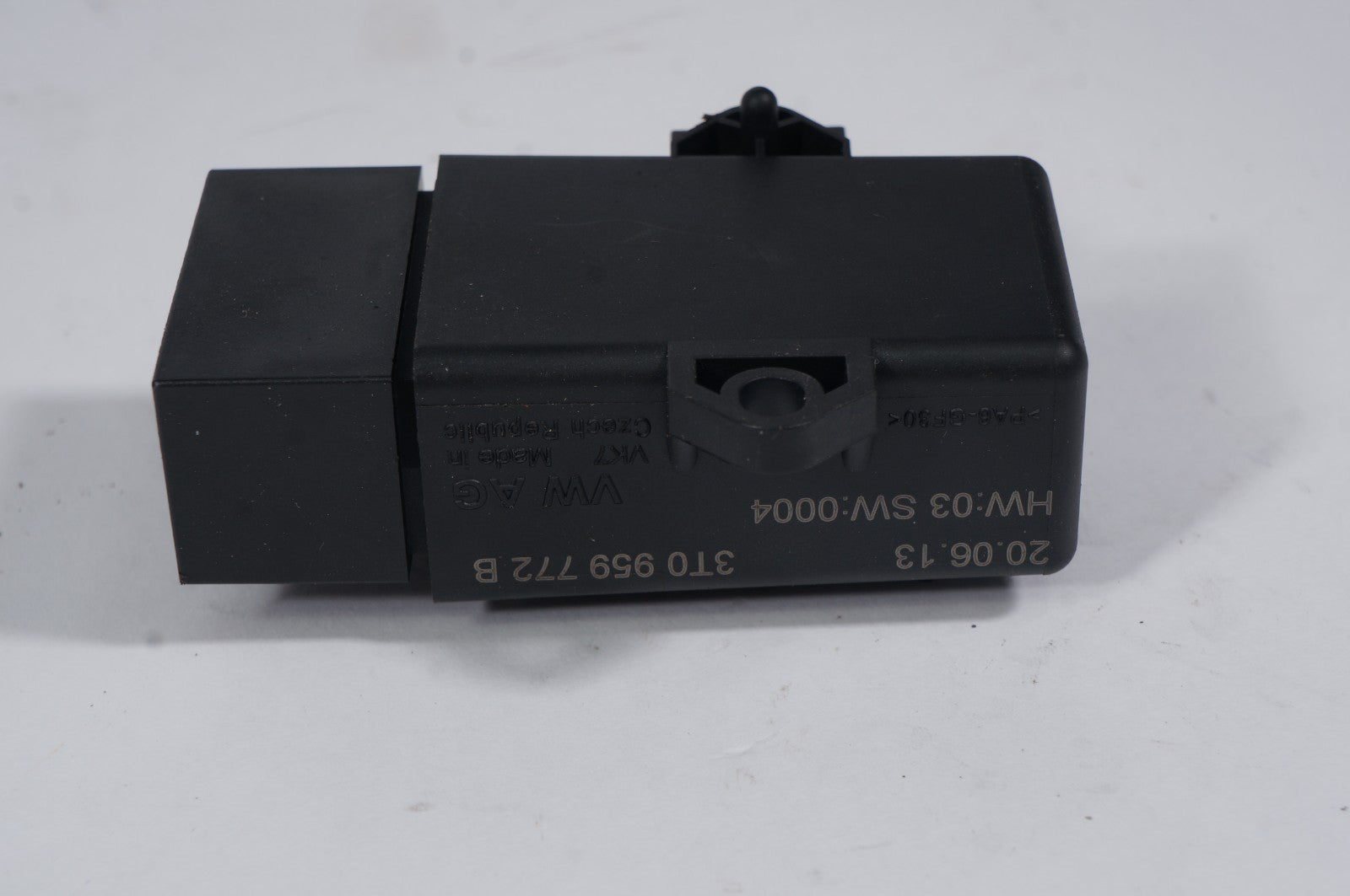 2012 - 2018 AUDI A7 Rear Heated Seat Control Module OEM
