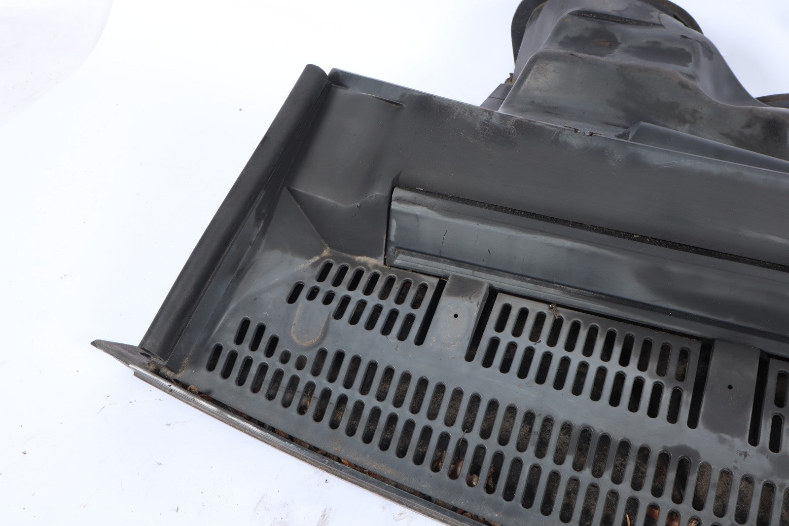 2003-2005 BMW X3 AIR CLEANER INTAKE FILTER BOX HOUSING OEM