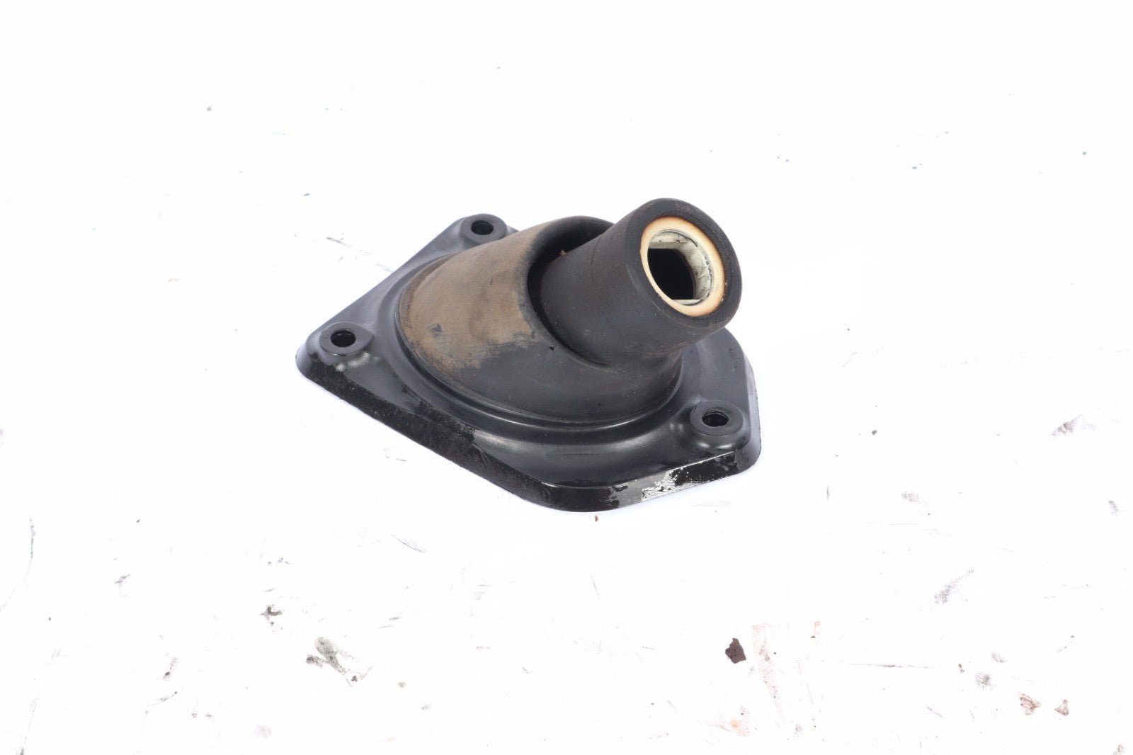 LAND ROVER RANGE ROVER STEERING COLUMN SHAFT BULKHEAD PLASTIC MOUNT SEAL OEM