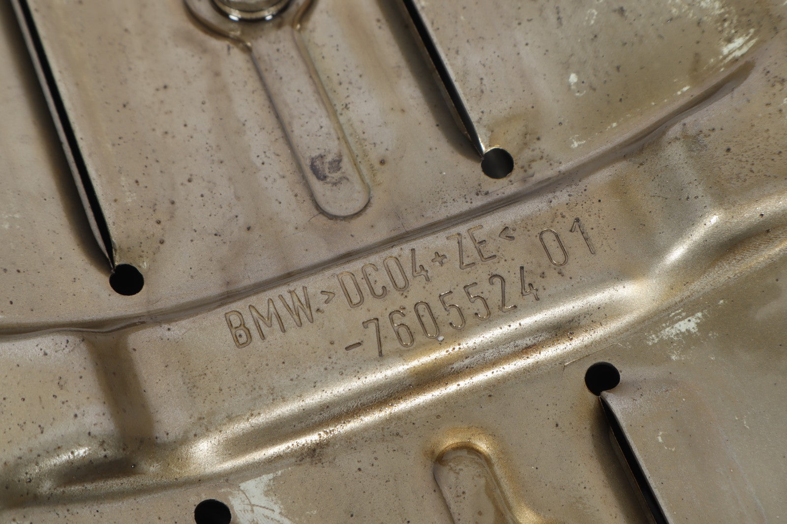 2009-2019 BMW 550i 650i 750i X5 X6 UPPER OIL PAN OEM 51750610