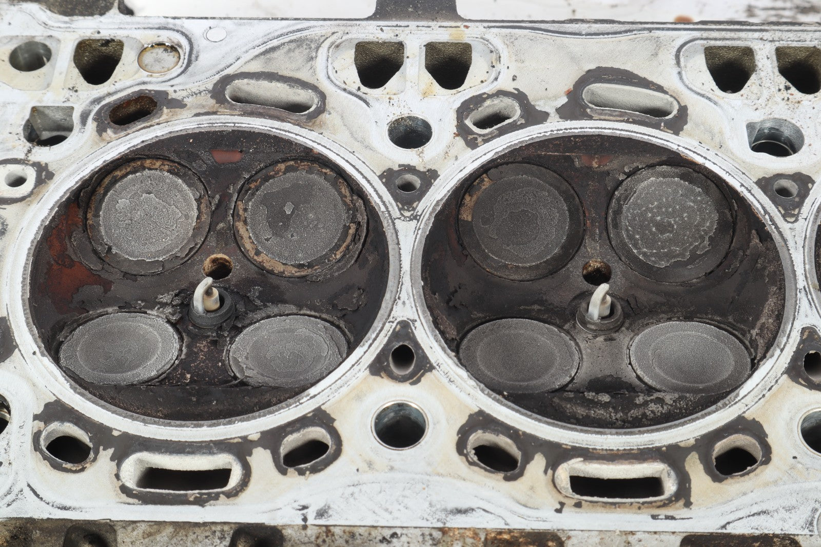 2008-17 BMW F12 650i 750i 550i X6 N63 4.4L V8 ENGINE CYLINDER HEAD LEFT SIDE OEM