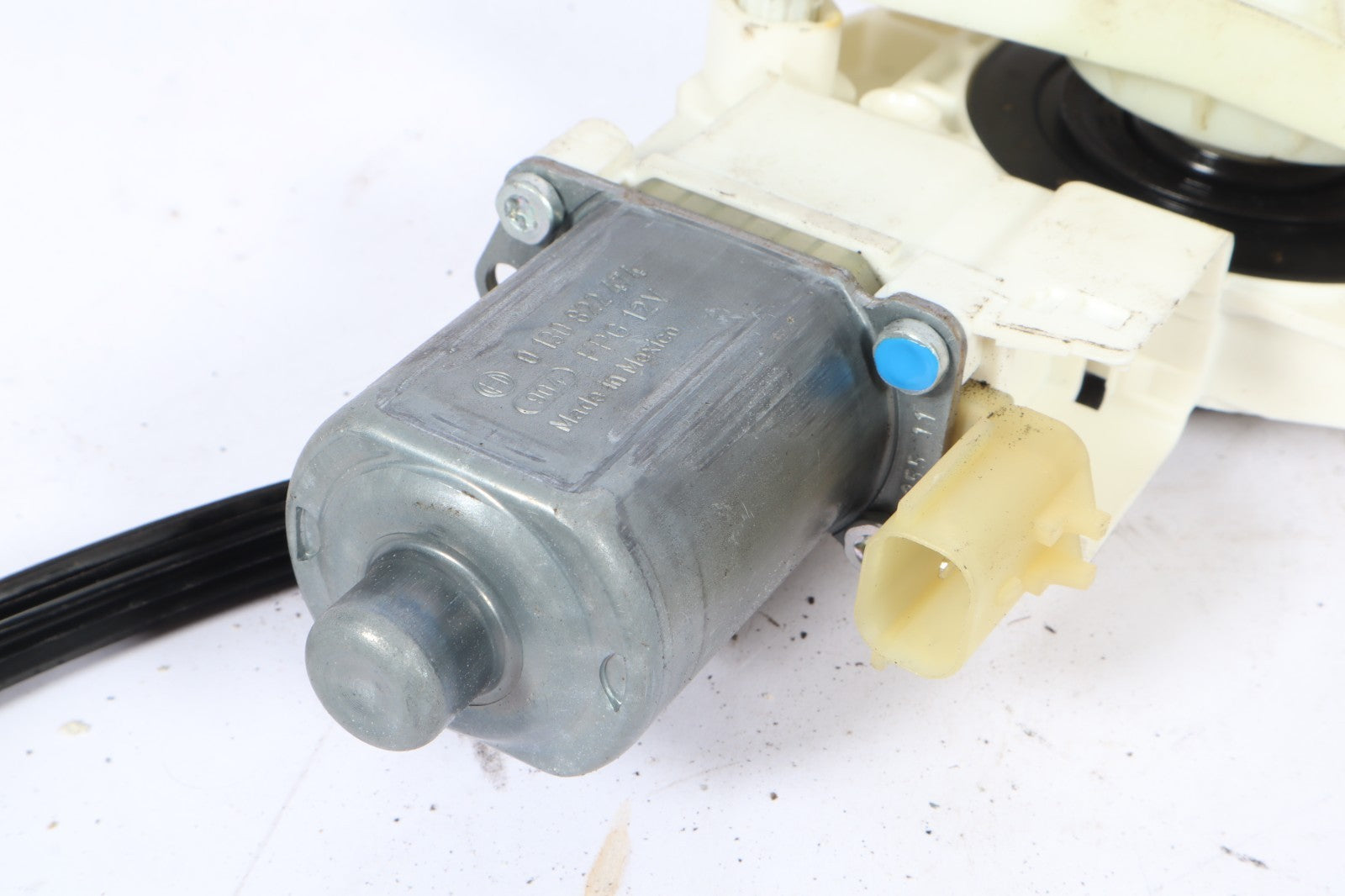 2009-2020 DODGE JOURNEY FRONT RIGHT WINDOW REGULATOR ELECTRIC MOTOR OEM