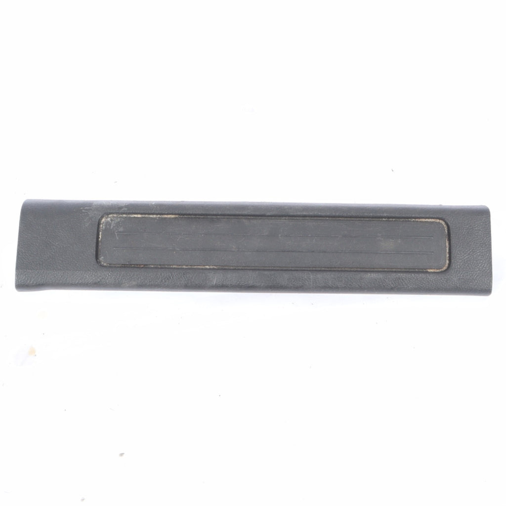 2010 - 2013 FORD TAURUS RH PASSENGER FRONT SILL SCUFF PLATE OEM
