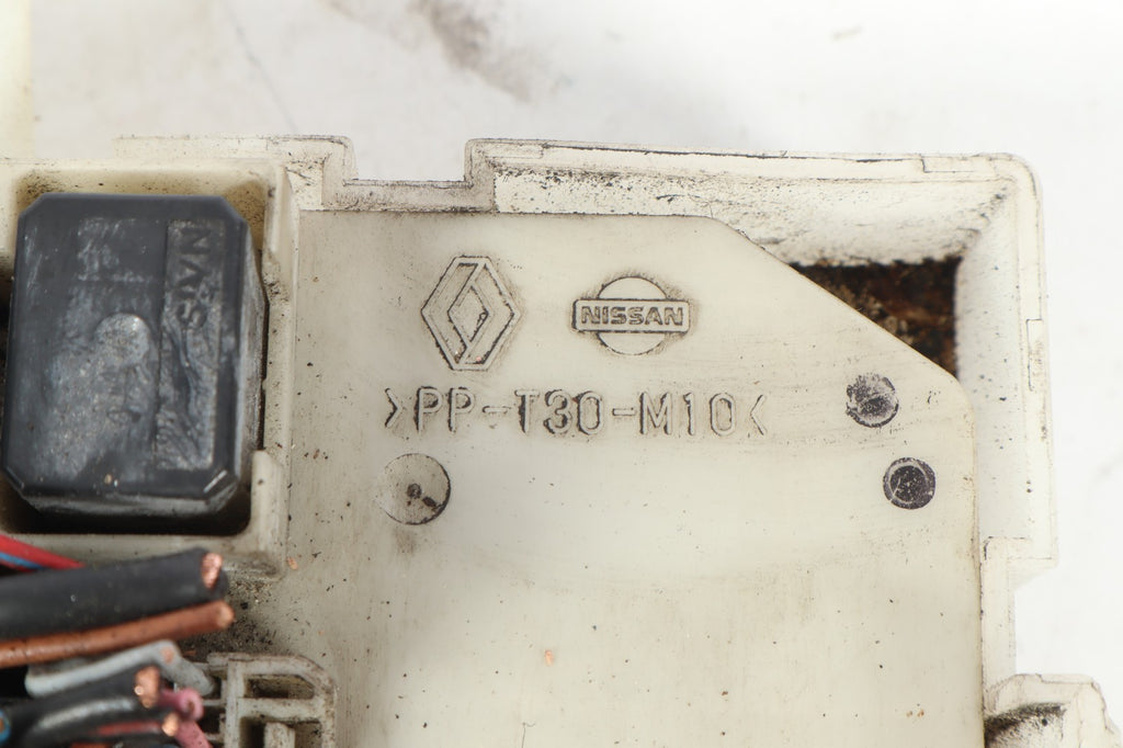 2006-2010 NISSAN ARMADA TITAN IPDM POWER MODULE FUSE BOX  OEM