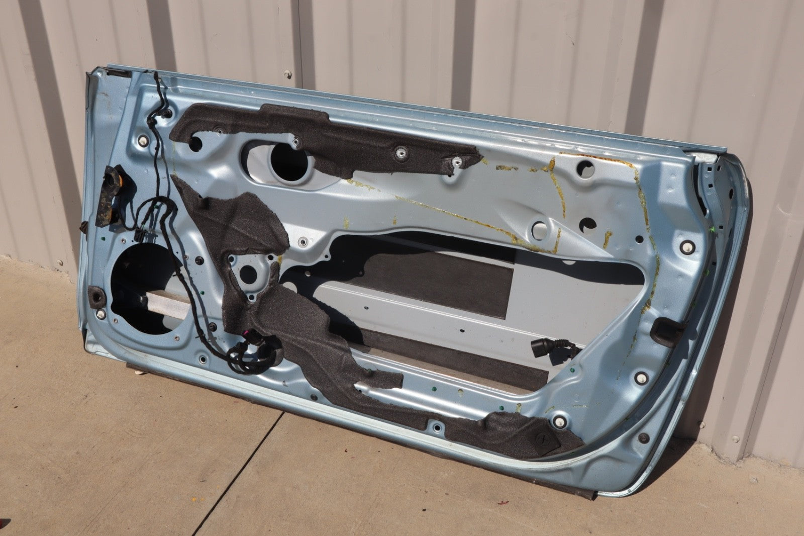 2006 AUDI A4 CONVERTIBLE RIGHGT PASSENGER SIDE DOOR SHELL OEM ONLY PICK UP!!!