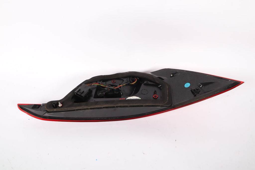 2016-2019 BUICK CASCADA RIGHT PASSENGER SIDE OUTER TAIL LIGHT LAMP OEM