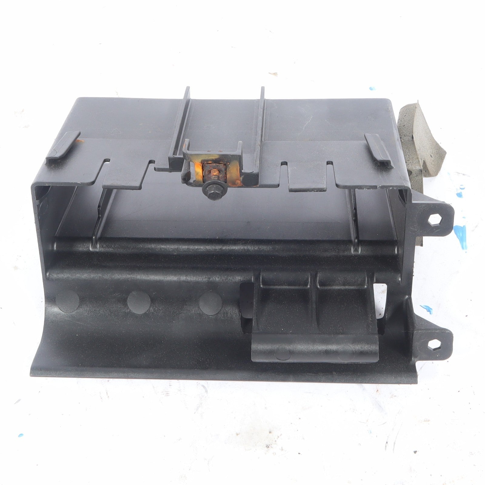 2016-2019 BUICK CASCADA BODY CONTROL MODULE BRACKET 13265750 OEM
