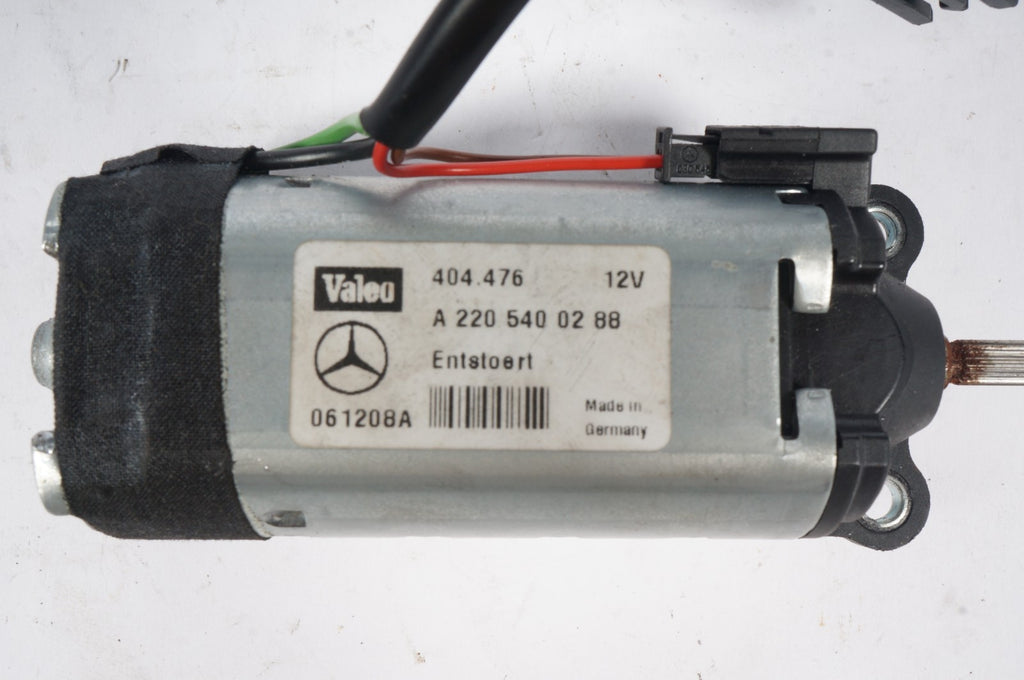 Mercedes W211 W220 W209 Wheel Steering Column Drive Motor Tilt Motor 2205400288