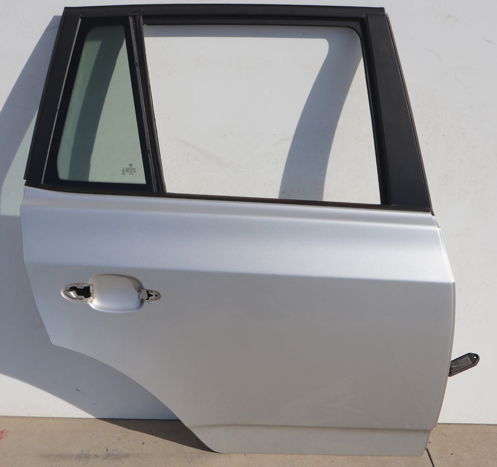 2004-2010 BMW X3 E83 REAR RIGHT SIDE DOOR SHELL OEM ONLY PICK UP!!!