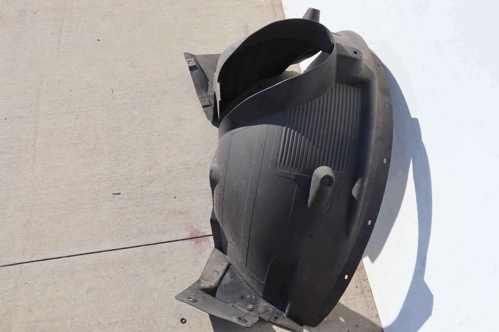 2004-2010 BMW X3 RIGHT FRONT INNER FENDER SPLASH SHIELD OEM