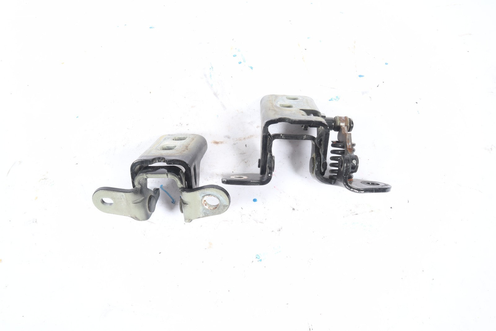 2008-2020 GRAND CARAVAN TOWN COUNTRY FRONT RIGHT PASSENGER DOOR HINGE PAIR OEM