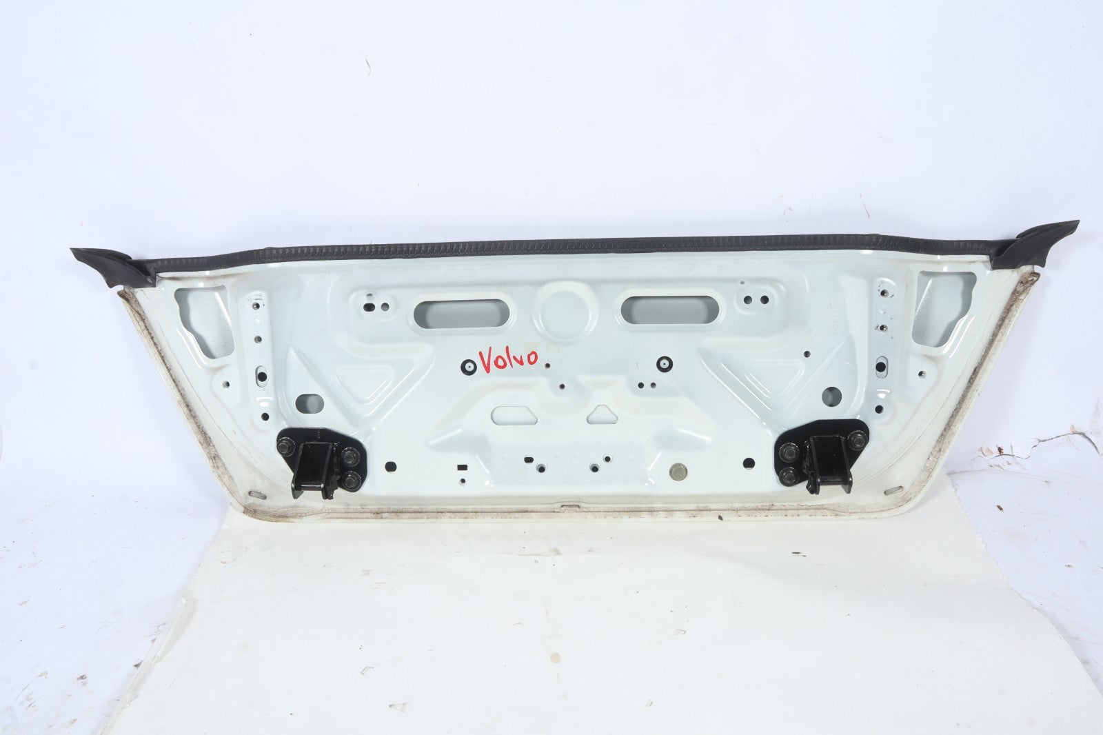 2006-2013 VOLVO C70 REAR TRUNK LID SHELL LICENSE PLATE PANEL TRIM 9214458 OEM